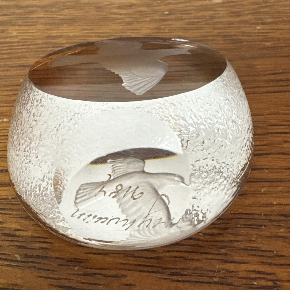 Mats Jonasson Sweden Målerås Crystal Dove Paperweight 9814 Signed Art Glass 3"